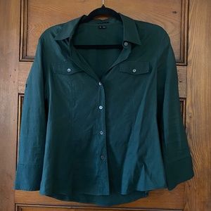 Ladies Theory green linen blend button-down shirt